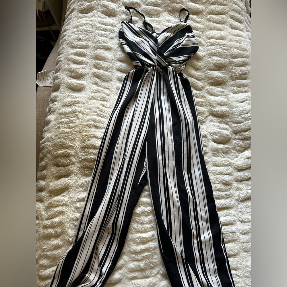 💓 Trendz stripe jumpsuit small stretchy classy sexy night out